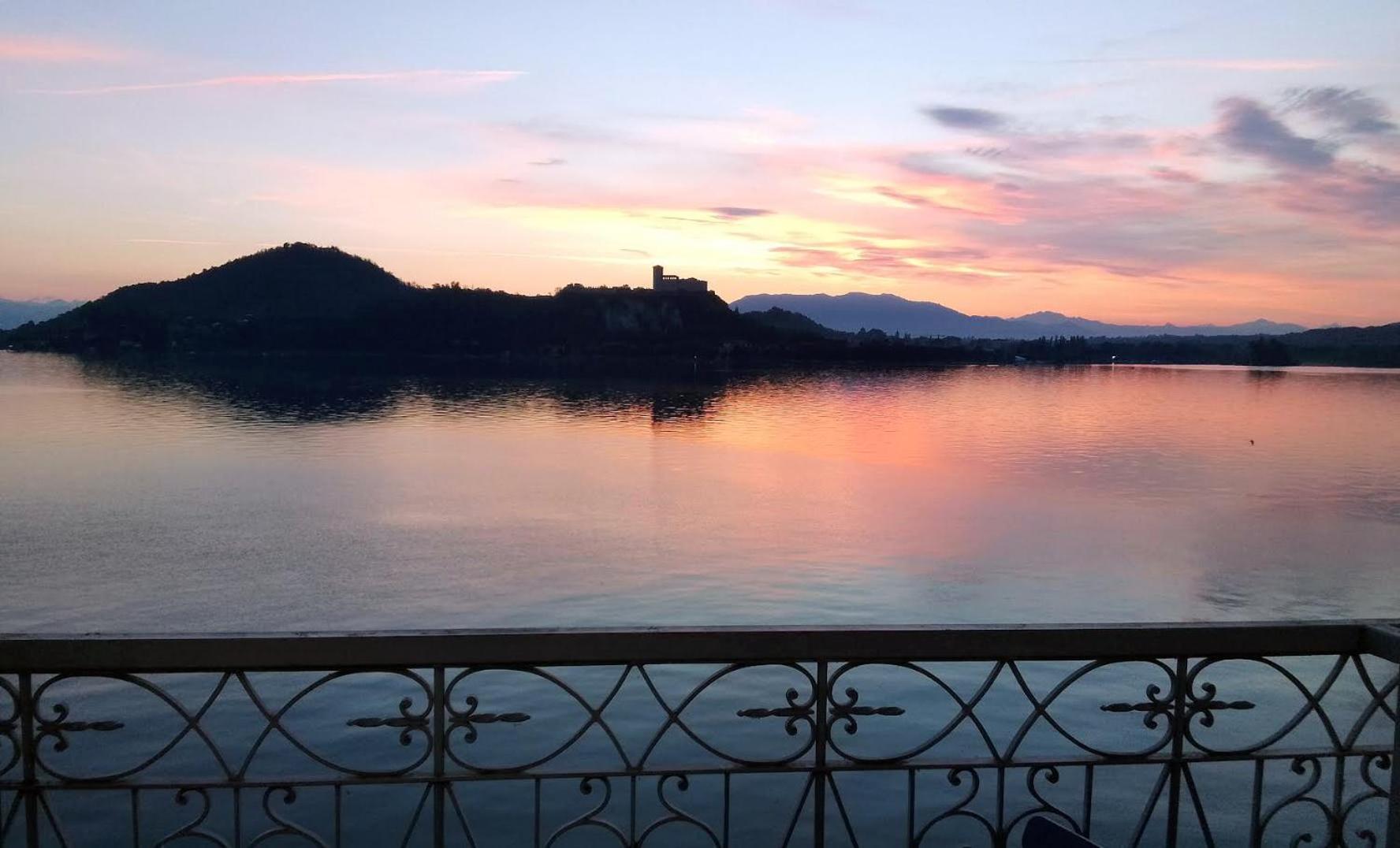 Fwl Romance On The Lake - Panorama Arona Exterior photo